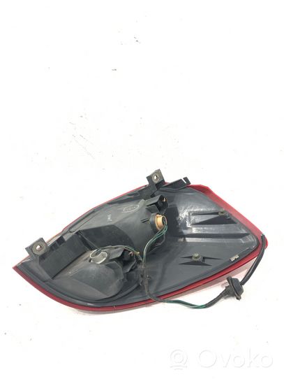 Subaru Legacy Lampa tylna 22020792