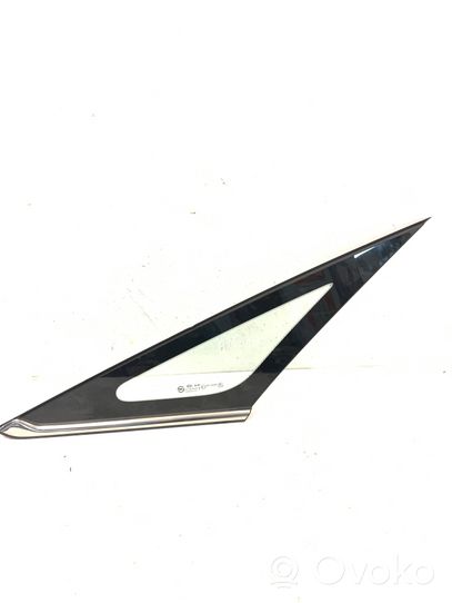 KIA Carens III Szyba przednia karoseryjna trójkątna 43R000083