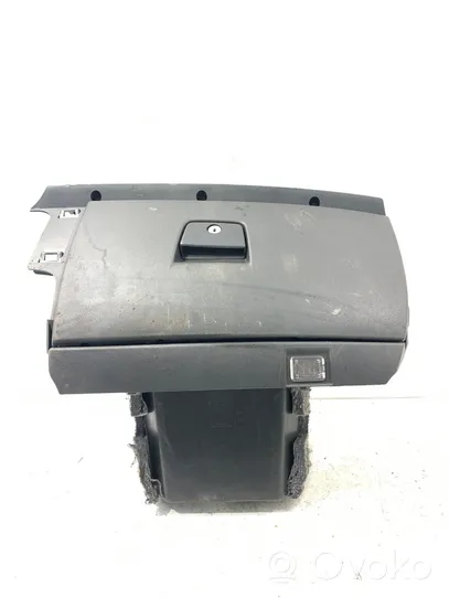 Volvo V50 Glove box 9123248