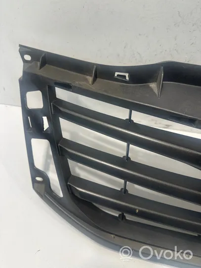 Toyota Hilux (AN10, AN20, AN30) Grille calandre supérieure de pare-chocs avant 531110k480