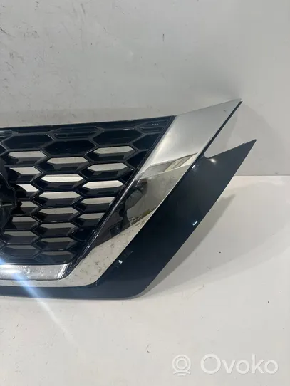 Nissan Juke II F16 Etupuskurin ylempi jäähdytinsäleikkö 623106PA0A