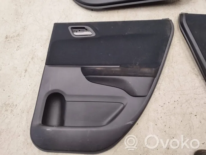 Honda FR-V Set di rivestimento del pannello della portiera 