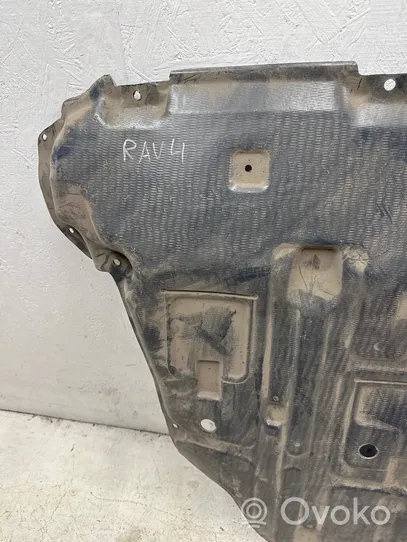 Toyota RAV 4 (XA40) Engine splash shield/under tray 