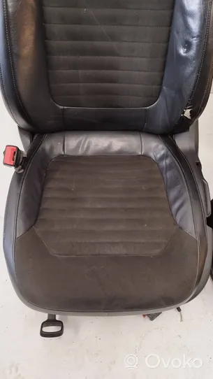 Volkswagen PASSAT B7 Juego del asiento 