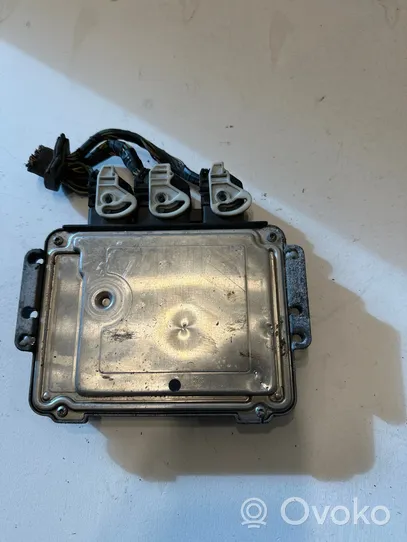 Volvo V50 Calculateur moteur ECU 0281011775