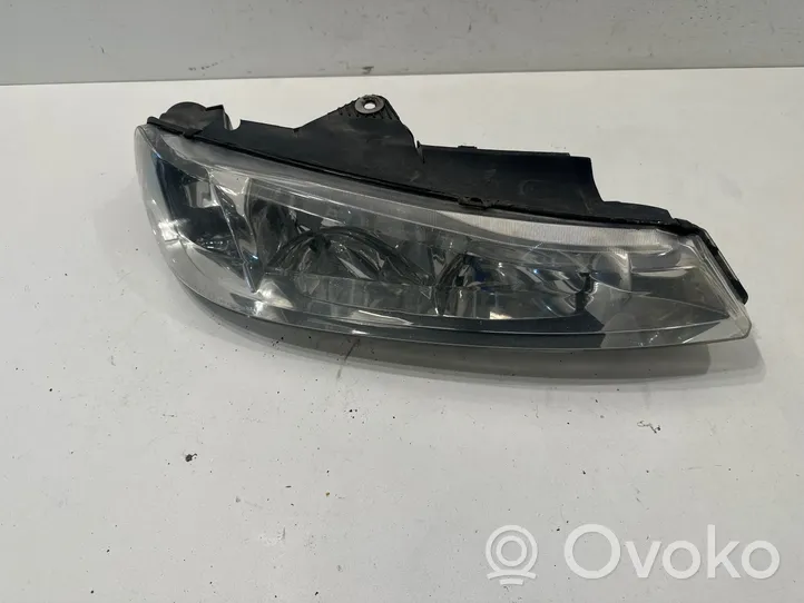 Peugeot 406 Lampa przednia 0301175002