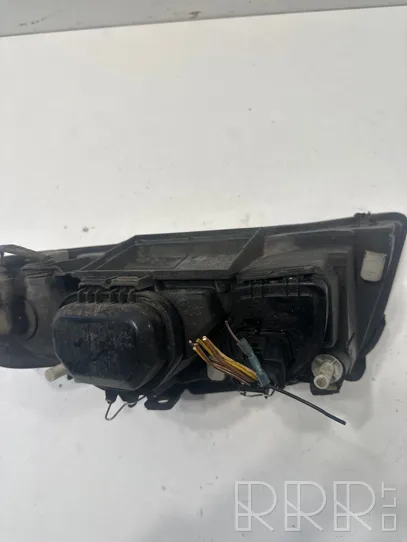 Audi A4 S4 B5 8D Lampa przednia 8D0941030AK