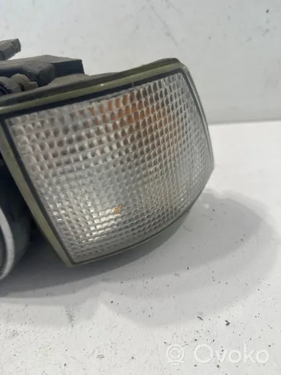 BMW 7 E32 Lampa przednia 