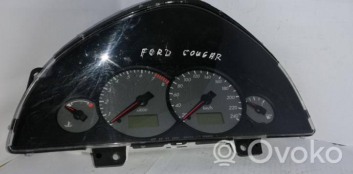 Ford Cougar Compteur de vitesse tableau de bord 