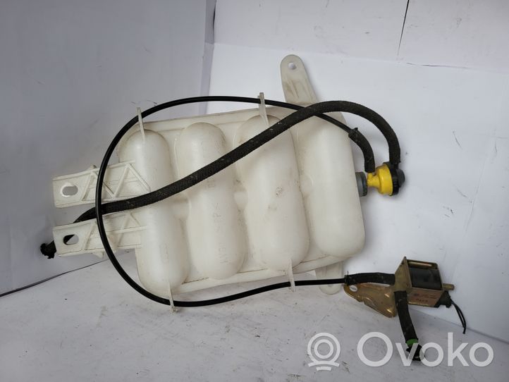 Audi A4 S4 B5 8D Réservoir d'air sous vide 8D0820601