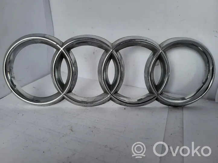 Audi A4 S4 B5 8D Mostrina con logo/emblema della casa automobilistica 