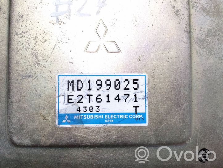 Mitsubishi 3000 GT Блок управления двигателя E2T61471