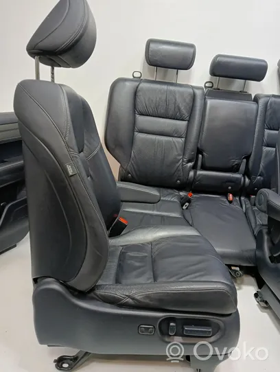 Honda CR-V Sitze und Türverkleidungen komplett 