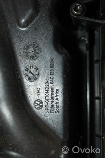 Volkswagen Polo VI AW Boîtier de filtre à air 04C129620A