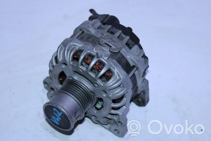 Volkswagen Golf VII Generator/alternator 04E903015A