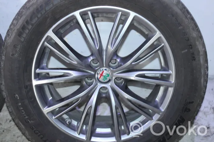 Alfa Romeo Stelvio R18 alloy rim 