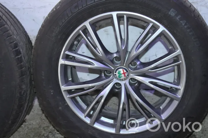 Alfa Romeo Stelvio R18 alloy rim 