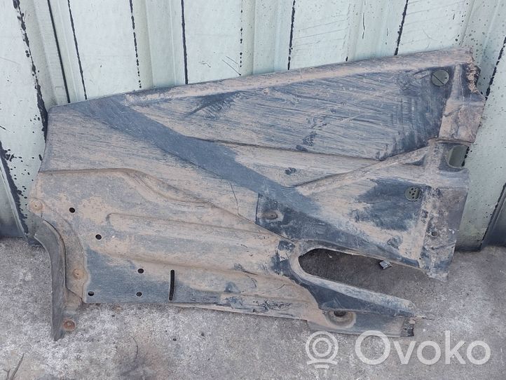 Seat Exeo (3R) Vidurinė dugno apsauga 3R0825216A