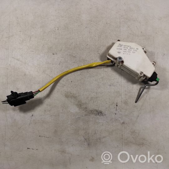 Volkswagen Sharan Verrouillage du bouchon du réservoir de carburant 7M0959775C