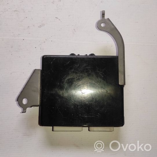 Lexus RX 330 - 350 - 400H Oven ohjainlaite/moduuli 8922248010