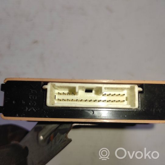 Toyota Prius (XW20) Módulo de control Gateway 8911147050