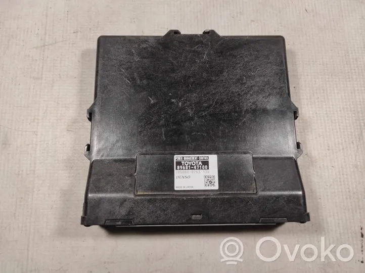 Toyota Prius (XW30) Unité de commande, module ECU de moteur 8968147100