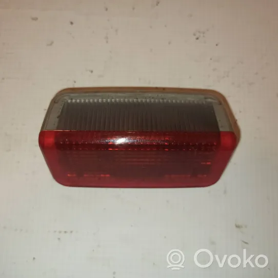 Audi A4 S4 B7 8E 8H Luce interna per portiera posteriore 489947113