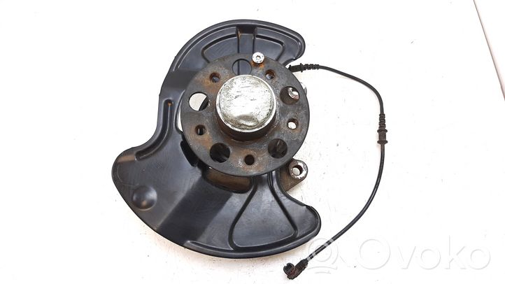 Mercedes-Benz CLK A209 C209 Front wheel hub 