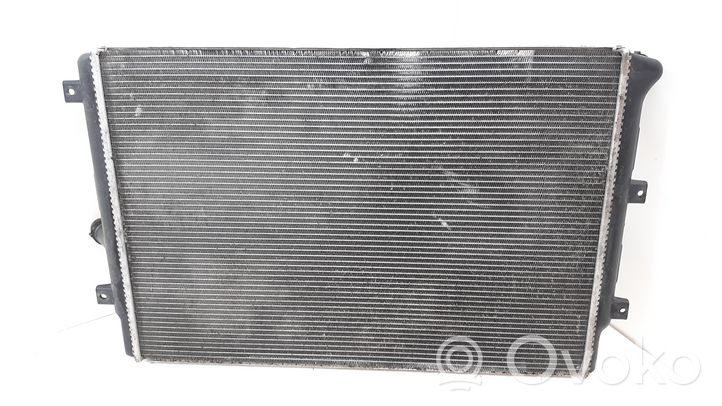 Volkswagen PASSAT B6 Radiateur de refroidissement 