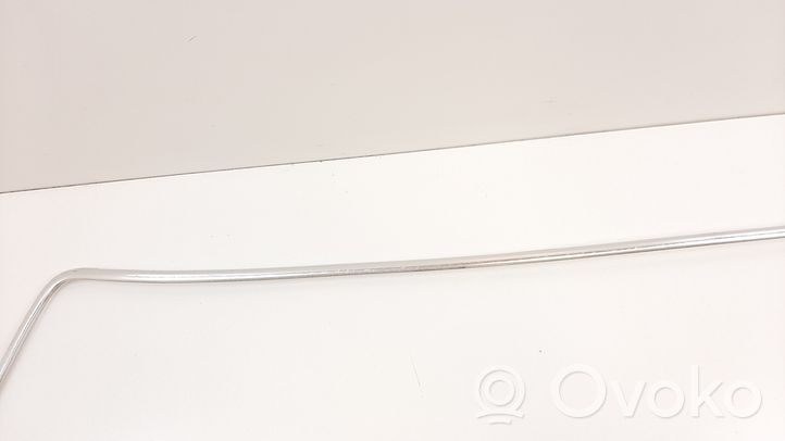 Mercedes-Benz COMPAKT W115 Windshield trim 