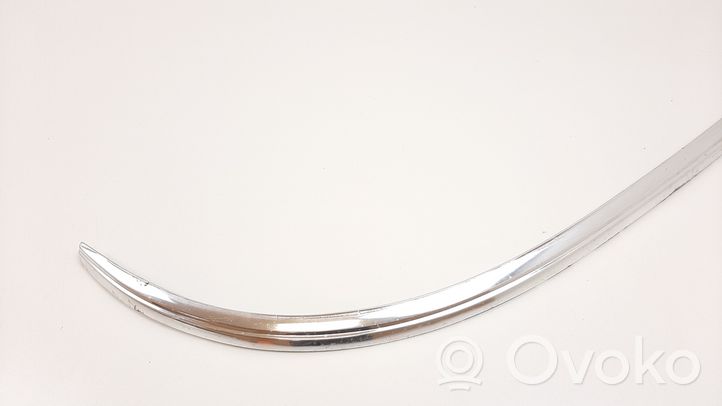 Mercedes-Benz COMPAKT W115 Windshield trim 