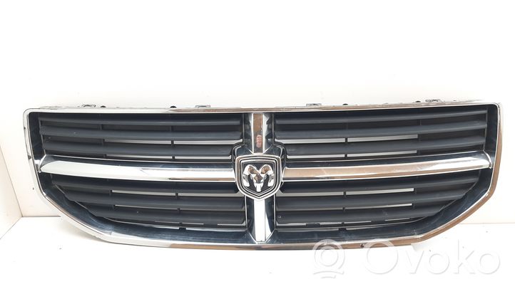 Dodge Caliber Maskownica / Grill / Atrapa górna chłodnicy OYE69TRMAB