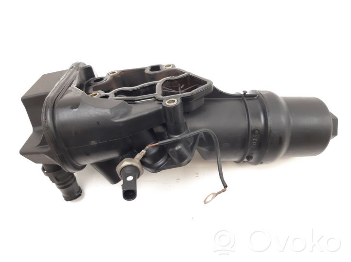 Audi A4 S4 B7 8E 8H Supporto di montaggio del filtro dell’olio 06F115397F