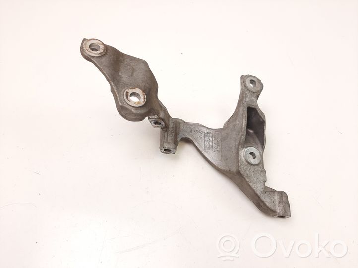 Nissan Qashqai EGR aušintuvo kronšteinas 147174072R