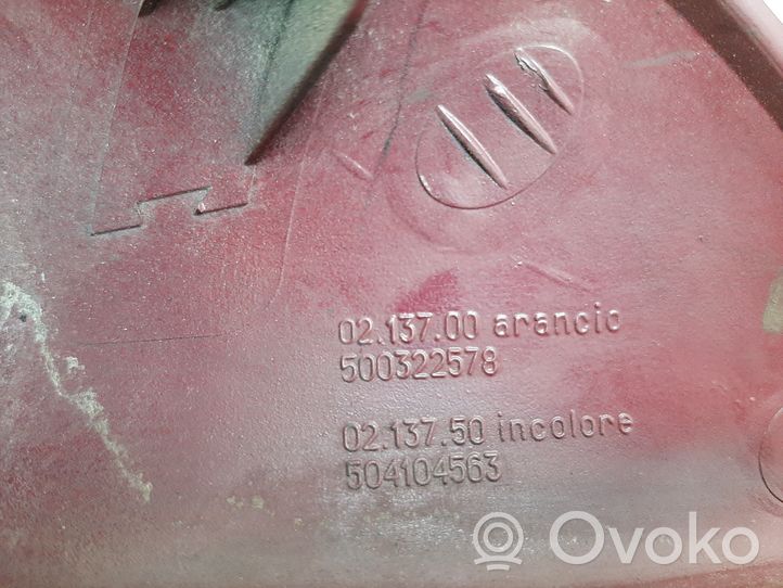 Iveco Daily 40.8 Indicatore di direzione del parafango anteriore 0213700