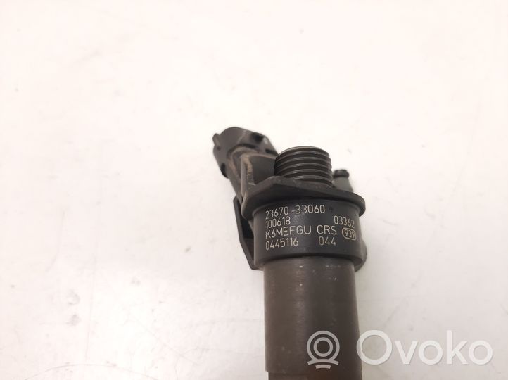 Toyota Auris 150 Inyector de combustible 2367033060