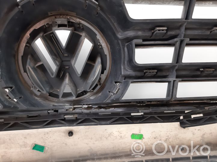 Volkswagen Touareg I Maskownica / Grill / Atrapa górna chłodnicy 7L6853651H