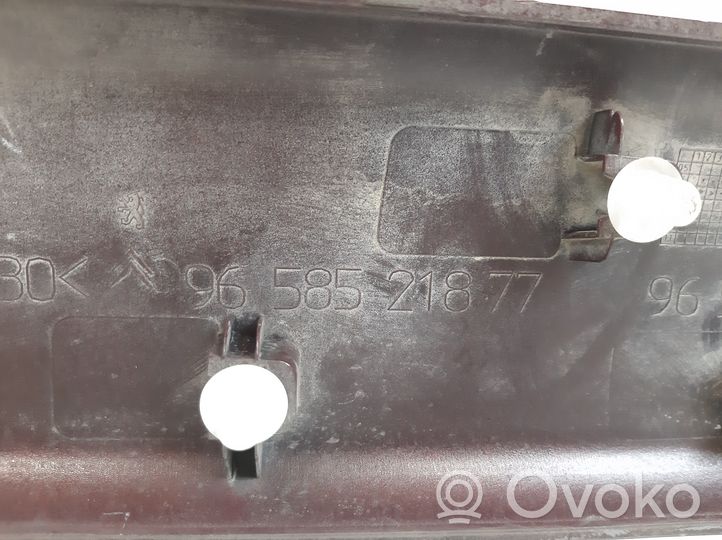 Citroen Berlingo Listwa drzwi przednich 9659164777