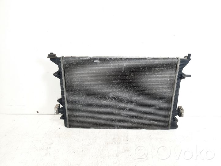 Volkswagen Touran II Dzesēšanas šķidruma radiators 5K0121251S