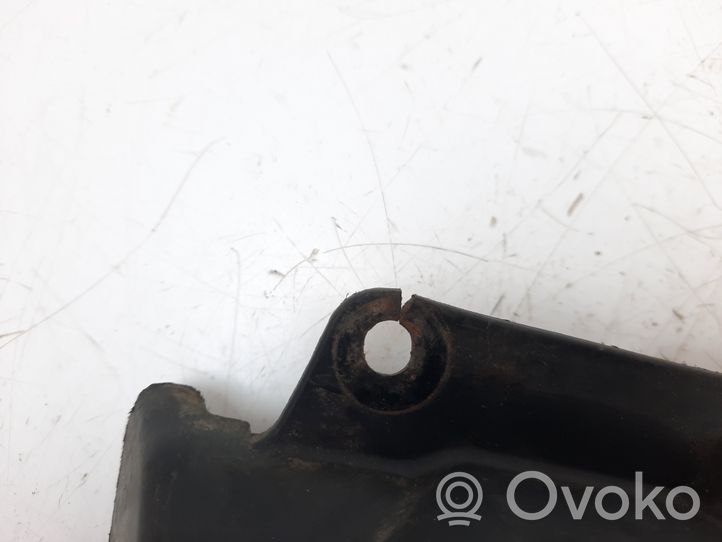 Audi RS6 C6 Część rury dolotu powietrza 4F0121333G