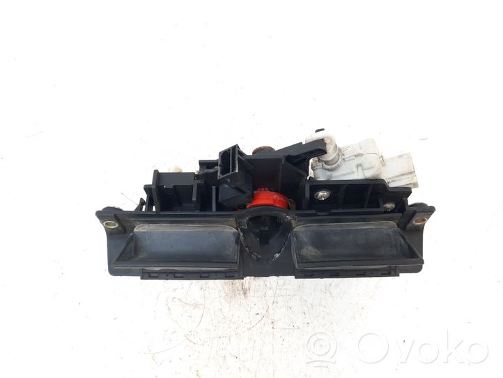 Audi A6 Allroad C5 Maniglia esterna per portiera di carico 8D9827505H