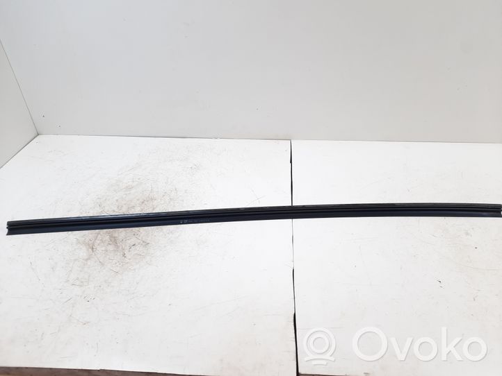 Renault Trafic III (X82) Sliding door rubber seal 