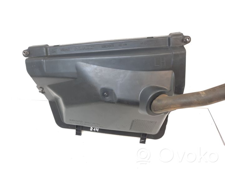 Renault Trafic III (X82) Rivestimento del tergicristallo 668416578R