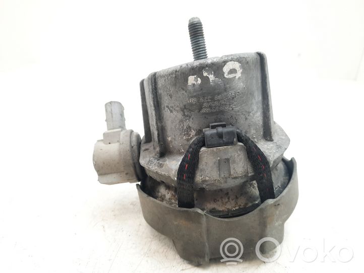 Audi RS6 C6 Supporto di montaggio del motore 4F0199379BN