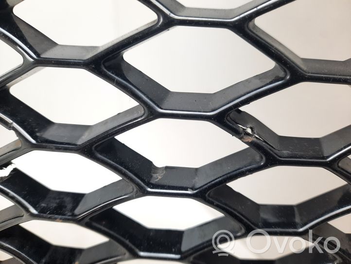 Audi RS6 C6 Maskownica / Grill / Atrapa górna chłodnicy 4F0853651AL