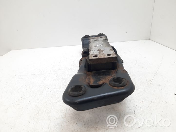 Infiniti FX Gearbox mounting bracket 