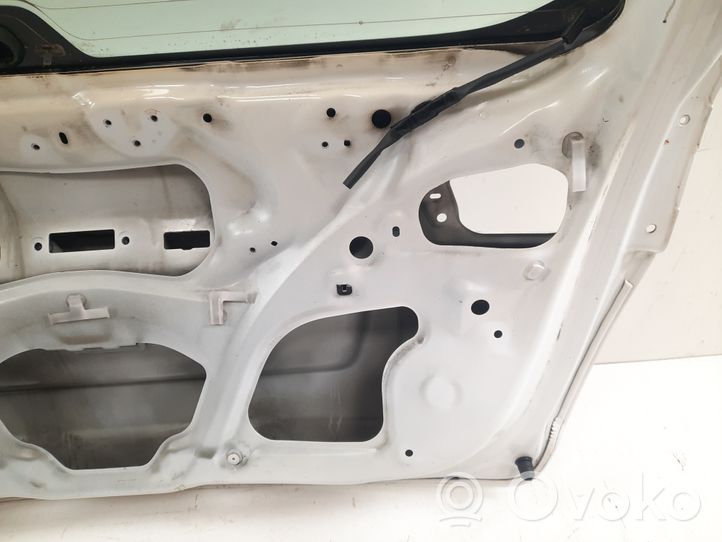 Toyota Auris E180 Задняя крышка (багажника) 