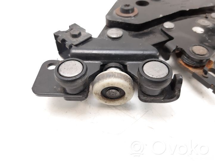 Ford C-MAX II Guida/cerniera inferiore del rullo del portellone scorrevole AM51U25000AF