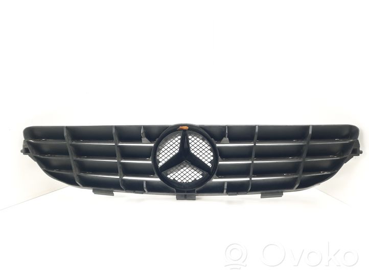 Mercedes-Benz CLK A209 C209 Atrapa chłodnicy / Grill A2098880052