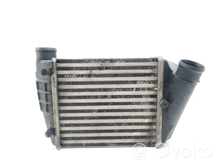 Audi A4 S4 B7 8E 8H Chłodnica powietrza doładowującego / Intercooler 8E0145806L